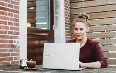Thumbnail - Banner - How Workato Helps Generate Real-Time Salesforce Triggers via Email or SMS